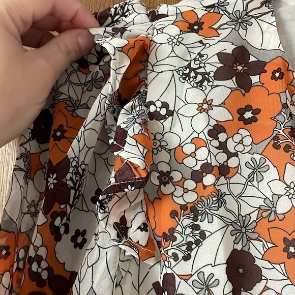 size large Hayden floral long sleeve blouses - Picture 3 of 8